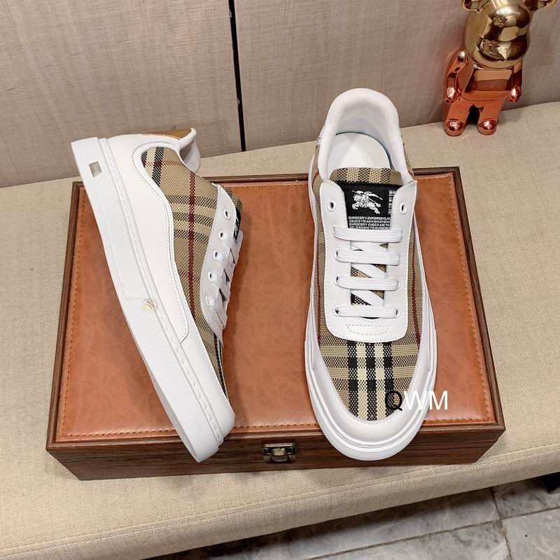 Burberry Men's Shoes 39